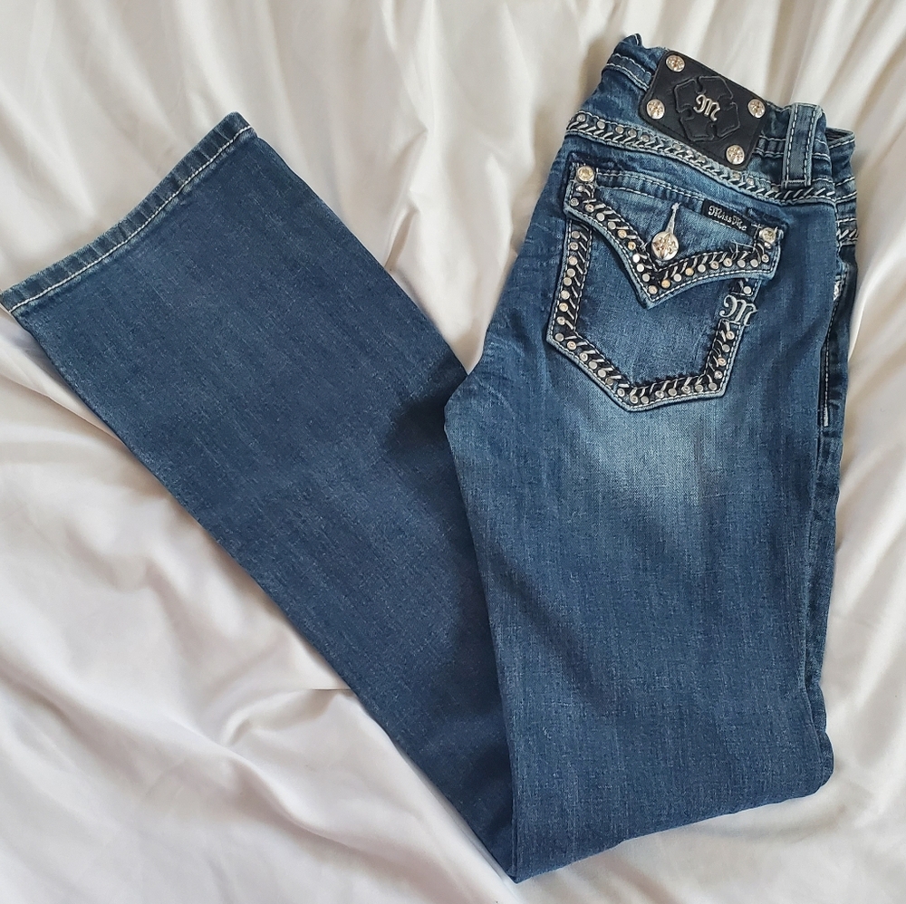 Miss Me Mid-Rise Bootcut Jeans Embellished Pockets Sz 28 MP7232B Stitching Bling